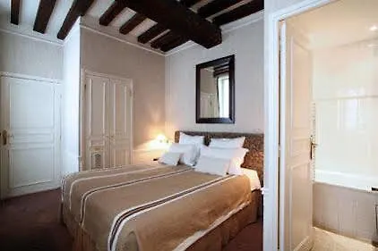 Le Clos Medicis Paris