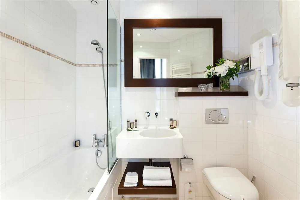 Le Clos Medicis Paris